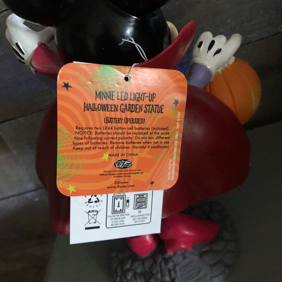SOLD Disney Minnie Mouse Halloween Vampire LED Light Up Statue Figurine - Picture 8 of 10